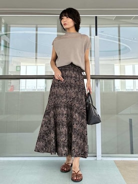 Mila Owenさんのコーディネート