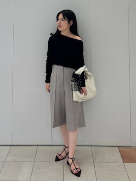 「ギャザー」｜「アイテム（財布/小物）」を使った、Mila Owenさん（レディース・153cm）の春コーディネート