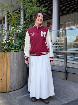 「アイテム（ノーカラージャケット）」を使った、Mila Owenさん（レディース・156cm）の秋コーディネート