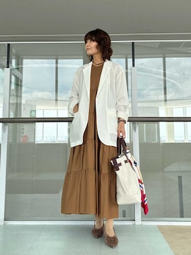 「Mila Owen（ミラオーウェン）のシアーテーラードジャケット（テーラードジャケット、ホワイト系）」を使った、Mila Owenさんの春コーディネート