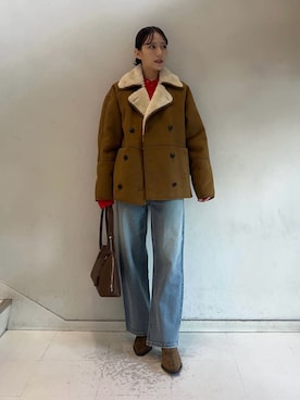 「アイテム（ムートンコート）」を使った、Mila Owenさん（レディース・158cm）の冬コーディネート