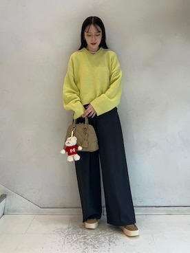 「アイテム（キーケース/キーアクセサリー）」を使った、Mila Owenさん（レディース・158cm）の冬コーディネート