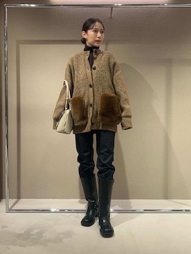 Mila Owenさん（レディース・158cm）の冬コーディネート