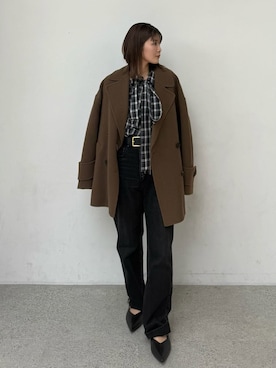 「アイテム（ピーコート）」を使った、Mila Owenさん（レディース・155cm）の秋コーディネート