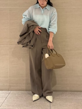 「アイテム（チューブトップ）」を使った、Mila Owenさん（レディース・155cm）の秋コーディネート