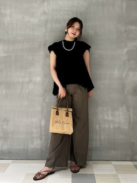 Mila Owenさん（レディース・165cm）の夏コーディネート