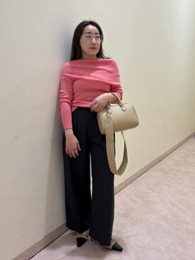 Mila Owenさんのコーディネート