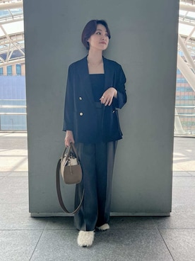 「アイテム（チューブトップ）」を使った、Mila Owenさん（レディース・165cm）の夏コーディネート