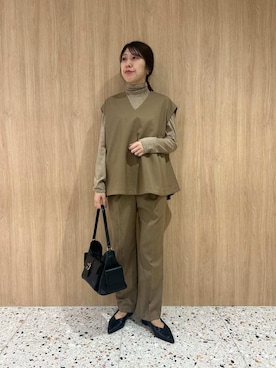 Mila Owenさん（レディース・161cm）の秋コーディネート