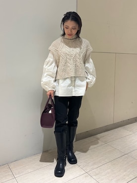 Mila Owenさん（レディース・153cm）の秋コーディネート