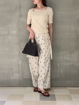 Mila Owenさんのコーディネート
