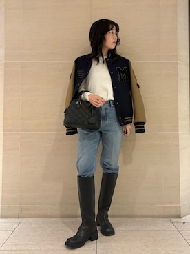 「アイテム（ノーカラージャケット）」を使った、Mila Owenさん（レディース・155cm）の秋コーディネート