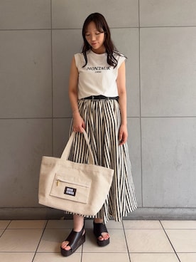 Mila Owenさん（レディース・159cm）の夏コーディネート