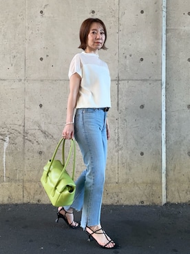 「アイテム（ブレスレット）」を使った、Mila Owenさん（レディース・157cm）の夏コーディネート