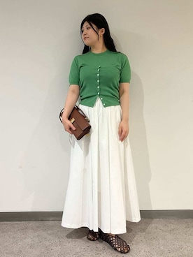 「アイテム（バレエシューズ、ブラウン系）」を使った、Mila Owenさん（レディース・157cm）の夏コーディネート