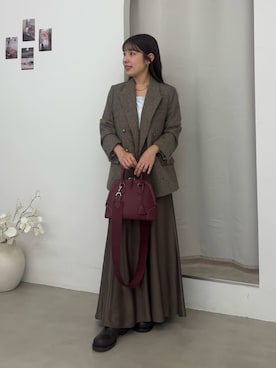 Mila Owenさんのコーディネート