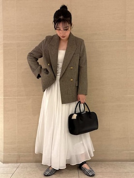 「アイテム（チューブトップ）」を使った、Mila Owenさん（レディース・155cm）の夏コーディネート