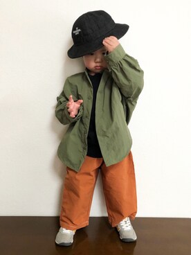 「アイテム（オールインワン・サロペット、オレンジ系）」を使った、akishiさん（キッズ・90cm）の冬コーディネート