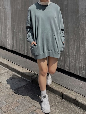 「アイテム（スウェット）」を使った、越後 穂乃香さん（レディース・150cm）の秋コーディネート