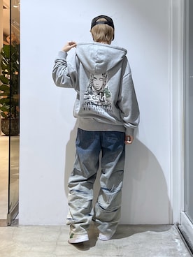 「アイテム（パーカー）」を使った、Emiruさん（レディース・165cm）の秋コーディネート