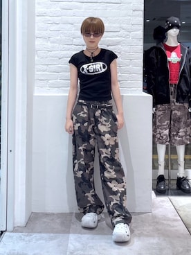 「X-girl（エックスガール）のMILLS LOGO OVAL SUNGLASSES（サングラス、ブラウン系）」を使った、Emiruさん（レディース・165cm）の春コーディネート