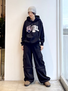 「アイテム（パーカー）」を使った、Emiruさん（レディース・165cm）の秋コーディネート