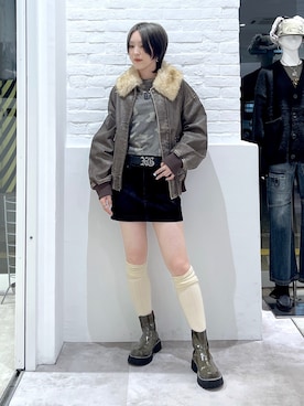 「アイテム（デニムスカート）」を使った、Emiruさん（レディース・165cm）の秋コーディネート