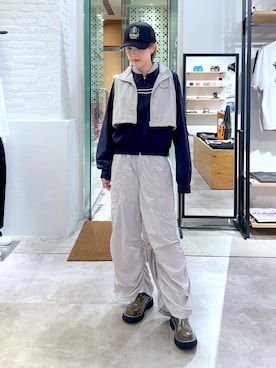 「アイテム（ナイロンジャケット）」を使った、Emiruさん（レディース・165cm）の夏コーディネート