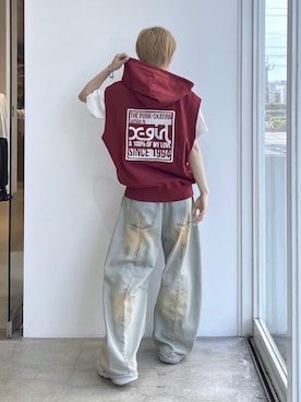 「X-girl（エックスガール）のFADED FACE LABEL WIDE BAGGY DENIM PANTS（Denim pants、ブルー系）」を使った、Emiruさん（レディース・165cm）の夏コーディネート