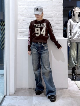 「X-girl（エックスガール）のFLARED DENIM PANTS（デニムパンツ、ブルー系）」を使った、Emiruさん（レディース・165cm）の秋コーディネート