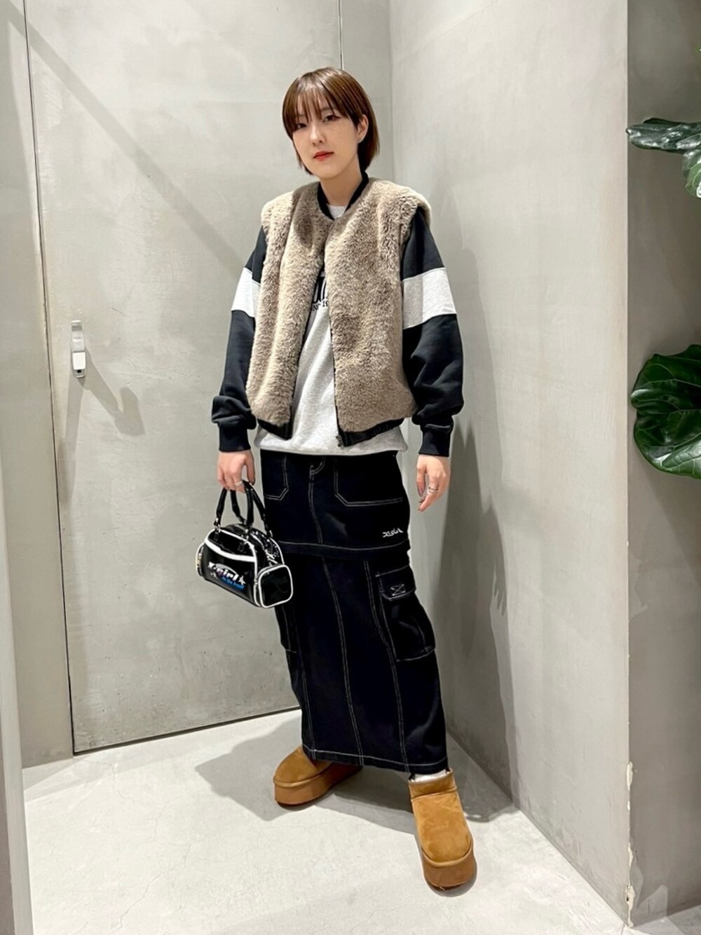 X-girl（エックスガール）の「FAUX FUR CONVERTIBLE JACKET