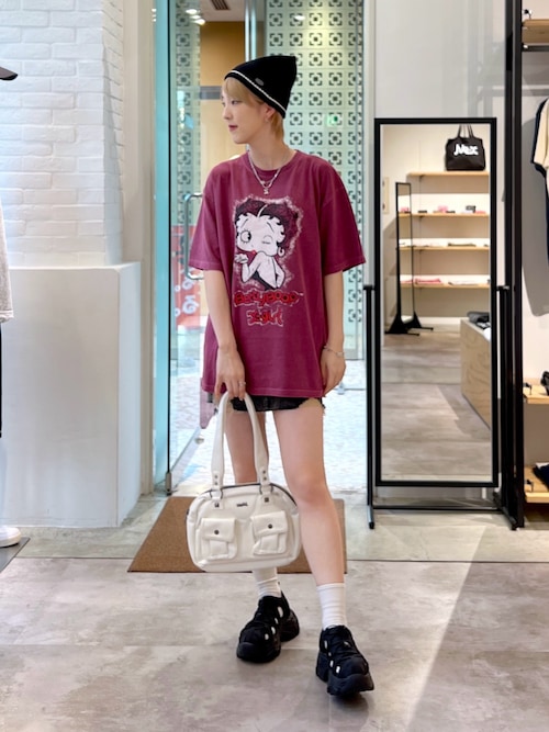 X-girl（エックスガール）の「FAUX LEATHER CONTRAST LINE PANTS