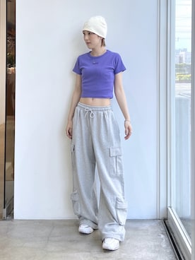 「X-girl（エックスガール）のVARIOUS POCKET SWEATPANTS（スウェットパンツ、グレー系）」を使った、Emiruさん（レディース・165cm）の春コーディネート