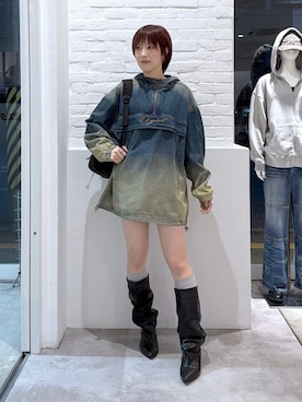 「X-girl（エックスガール）のDUSTY DENIM ANORAK DRESS（ワンピース、ブルー系）」を使った、Emiruさん（レディース・165cm）の秋コーディネート