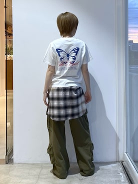 「X-girl（エックスガール）のVARIOUS POCKET SWEATPANTS（スウェットパンツ、グリーン系）」を使った、Emiruさん（レディース・165cm）の春コーディネート
