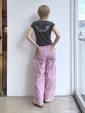 「X-girl（エックスガール）のEMBLEM POCKET 2WAY WIDE LEG CARGO PANTS（カーゴパンツ、ピンク系）」を使った、Emiruさん（レディース・165cm）の夏コーディネート