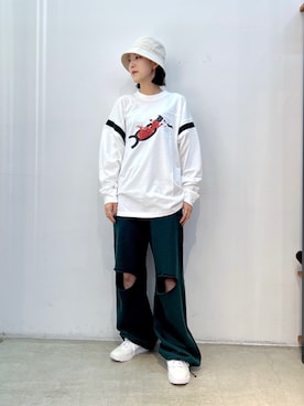 「秋先取りコーデ」｜「アイテム（スウェットパンツ）」を使った、小島えみるさん（レディース・165cm）の秋コーディネート