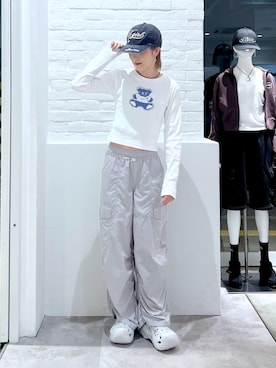 「初秋のパンツスタイル」｜「アイテム（キャップ）」を使った、Emiruさん（レディース・165cm）の秋コーディネート