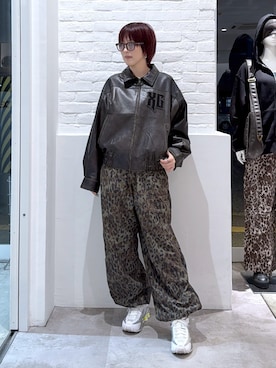 「X-girl（エックスガール）のPHOTOCHROMIC LENSES SUNGLASSES（サングラス、ブラウン系）」を使った、Emiruさん（レディース・165cm）の秋コーディネート