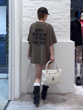 「X-girl（エックスガール）のHEART PADLOCK FAUX LEATHER 2WAY BAG（ショルダーバッグ、ホワイト系）」を使った、Emiruさん（レディース・165cm）の春コーディネート