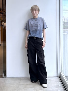 「X-girl（エックスガール）のFADED WIDE LEG FLARE CARGO PANTS（カーゴパンツ、ブラック系）」を使った、Emiruさん（レディース・165cm）の夏コーディネート