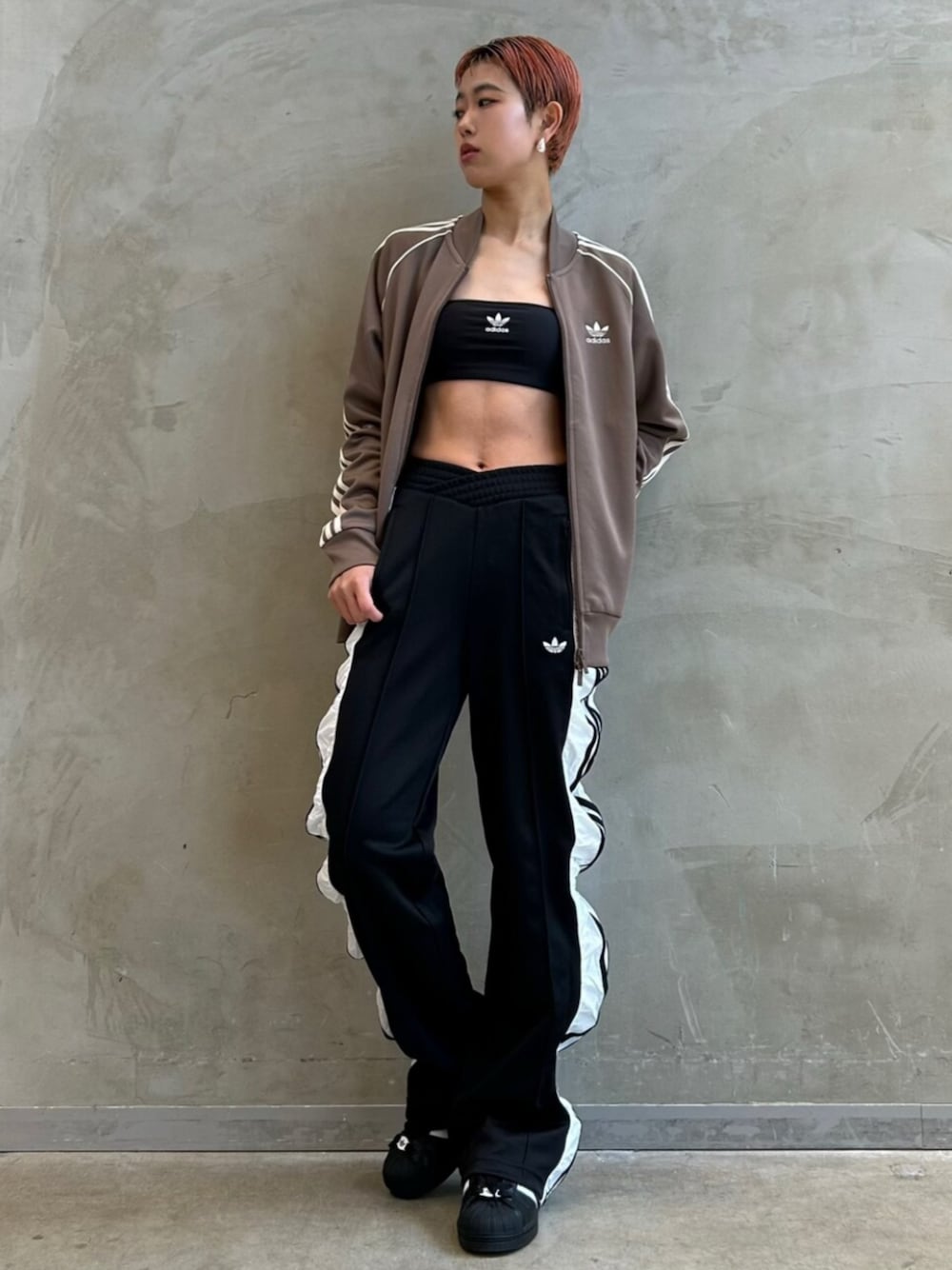 アディダス フリル ジャージ j koo アディダス トラックジャケット