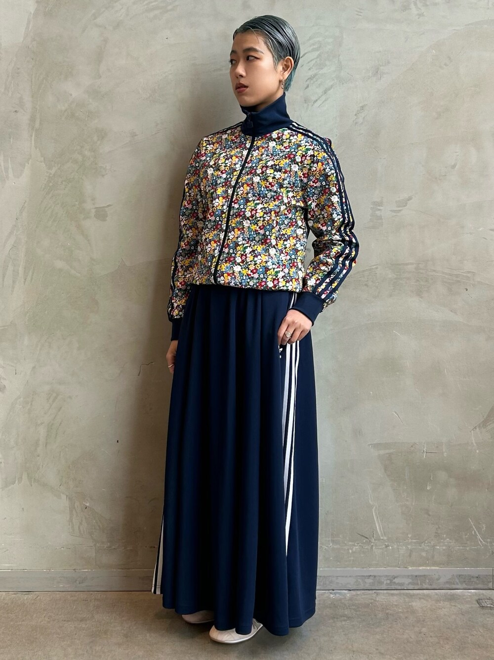 Liberty London フローラル トラックトップを使った人気ファッション
