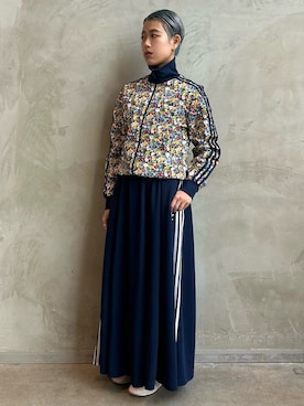 Liberty London フローラル トラックトップを使った人気ファッション