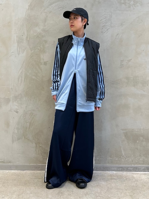 新品 2XLサイズ アディダス エッセンシャルズ ダウンベスト 紺 ネイビー adidas ベスト ジレ アディダス エッセンシャルズ ダウンベスト