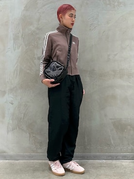 「adidas（アディダス）のアディカラー プレミアム クラシック ダイヤモンドバッグ / アディダスオリジナルス adidas Originals（ショルダーバッグ）」を使った、AIさん（レディース・160cm）の冬コーディネート