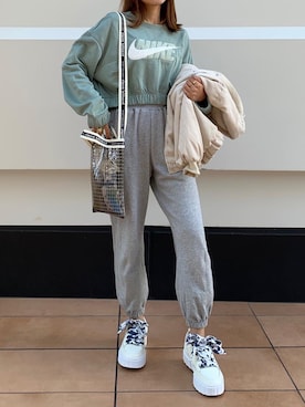 「beautiful people」｜「アイテム（スウェットパンツ）」を使った、Katieさん（レディース・155cm）の秋コーディネート