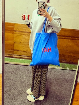 「ニコアンド」｜「アイテム（PC・スマホグッズ/家電）」を使った、YUCO(ユコ)さん（レディース・163cm）の秋コーディネート