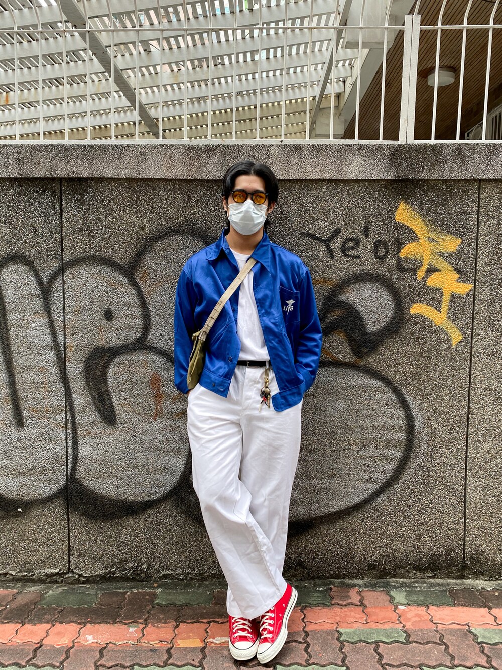 「VINTAGEのアイテム（パンツ、ホワイト系）」を使った、dannyfreshさん（メンズ・175cm）の秋コーディネートの1枚目の写真