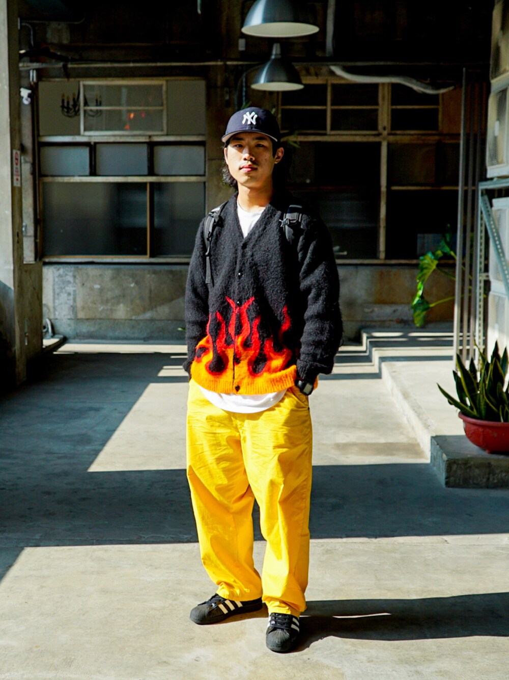 「PENNEYSのアイテム（トップス、ブラック系）」を使った、dannyfreshさん（メンズ・175cm）の冬コーディネートの1枚目の写真